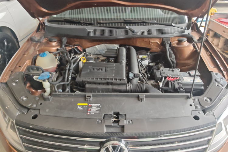 Volkswagen Gran Lavida 2018 immagine di auto #24