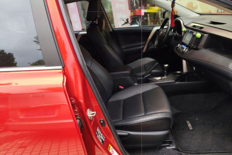 Toyota RAV4 2013 car image #24