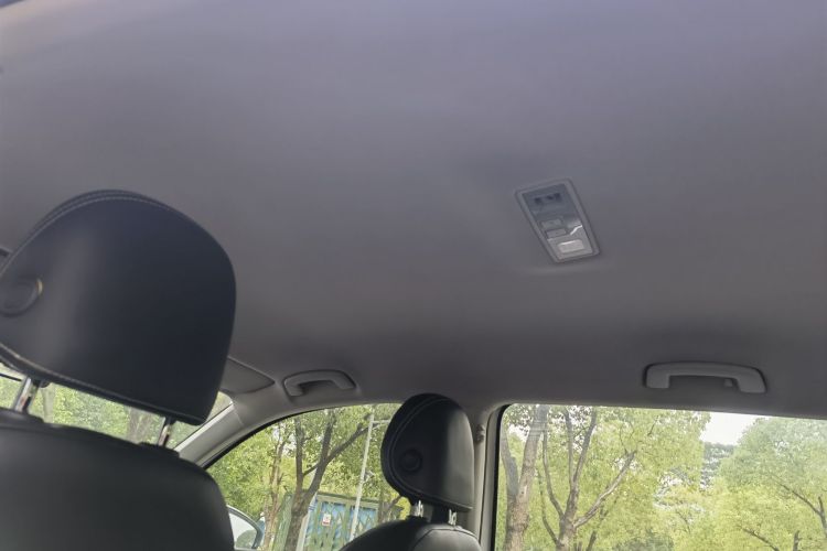 Volkswagen Tiguan L 2017 car image #24