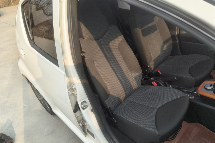 BYD e1 2019 #24 BYD e1 2019 car image #24