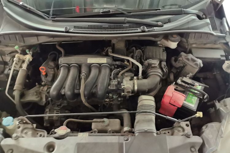 Honda Greiz 2018 صورة سيارة #24