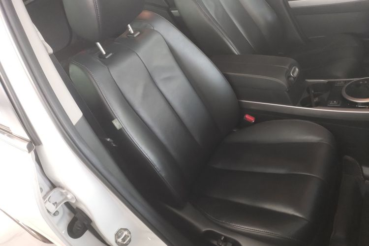 Mazda CX-7 2015 immagine di auto #24