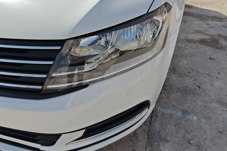 Volkswagen Gran Lavida 2016 immagine di auto #24