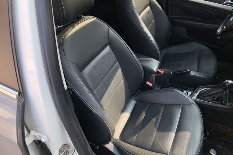 Volkswagen Gran Lavida 2015 car image #24