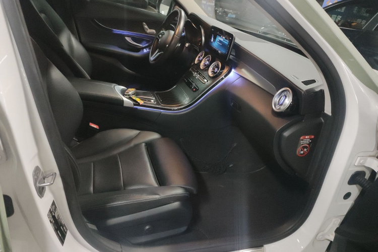 C Class 2019 #24 C Class 2019 car image #24