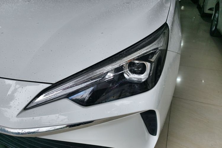 Roewe i5 2023 car image #24