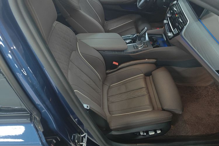 BMW 5 Series 2020 #24 BMW 5 Series 2020 car image #24