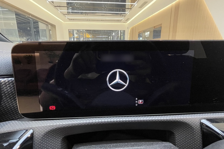 Mercedes-Benz A Class 2020 car image #24