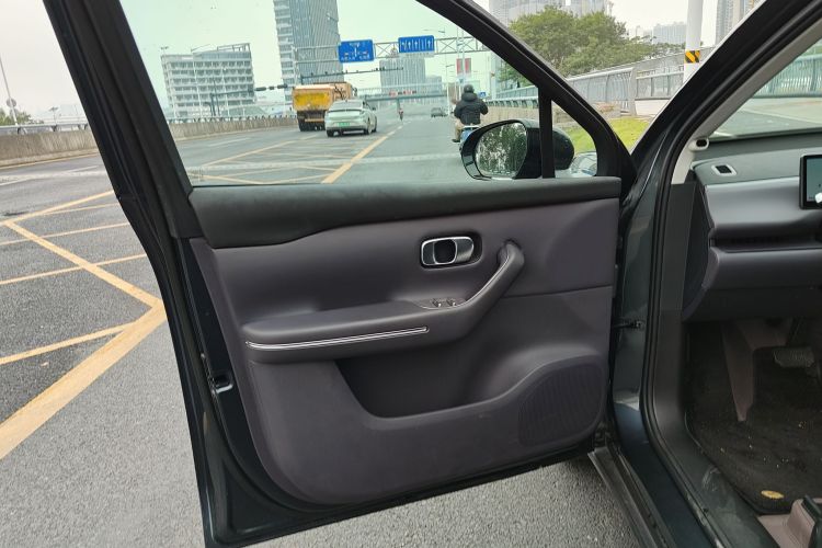 零跑汽车 零跑C10 2024 汽车图片 #24