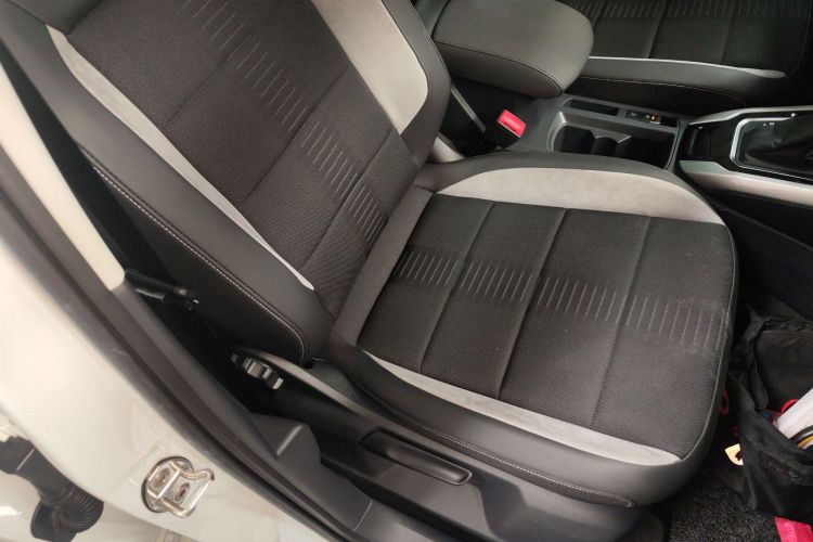 T-Roc 2019 car image #24