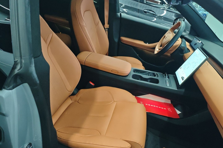 NIO ET5 2022 car image #24