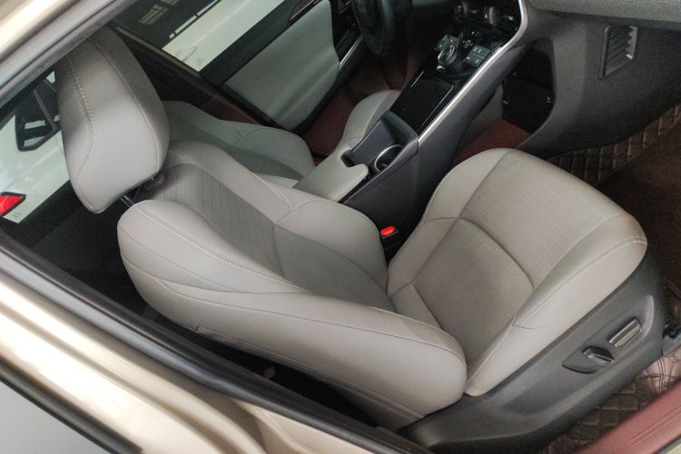 Toyota bZ4X 2022 immagine di auto #24