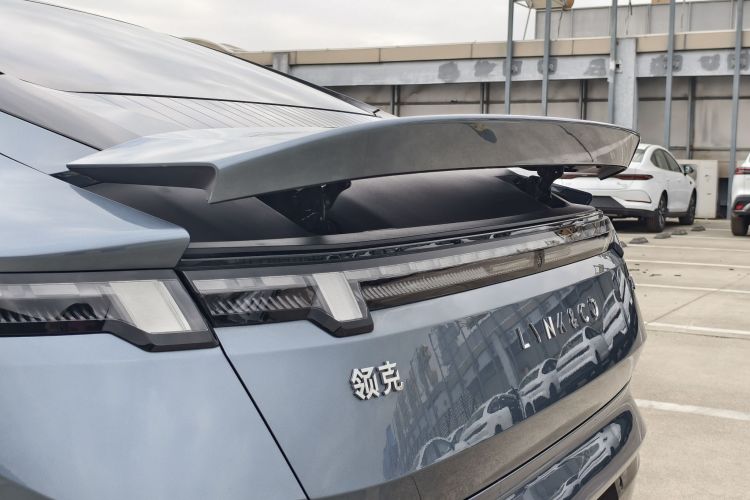 Lynk & Co 2024 immagine di auto #24