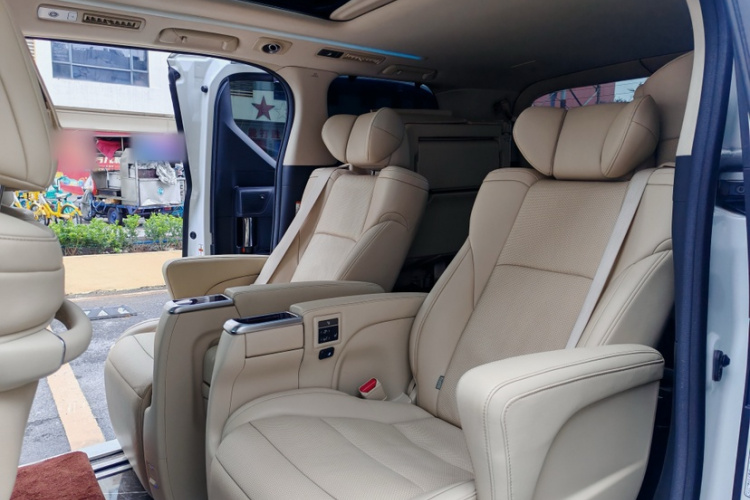 丰田 埃尔法 2021 汽车图片 #24