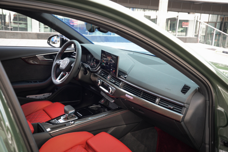 五菱汽车 奥迪S4 2024 汽车图片 #24