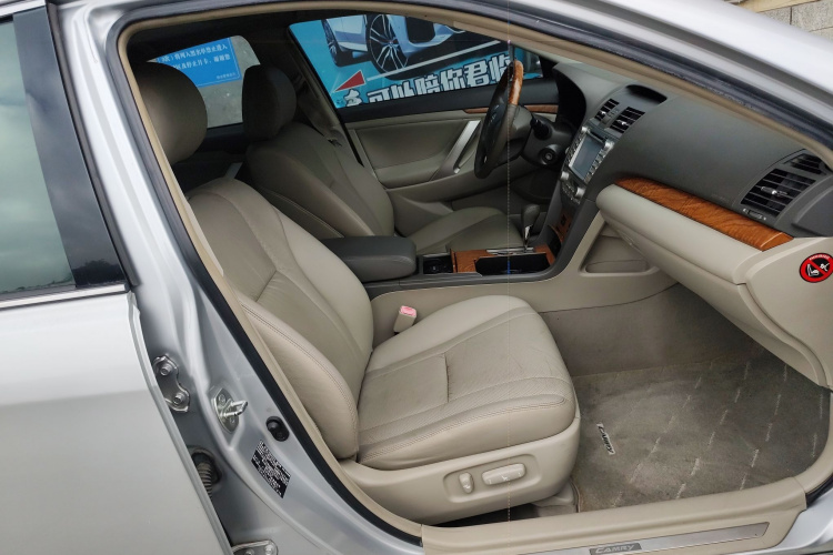 Toyota Camry 2012 car image #24