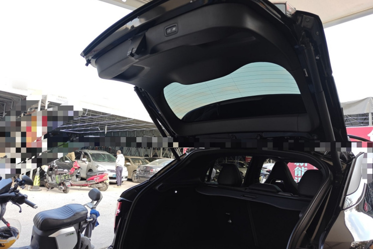 Lynk & Co 01 EM-P 2022 car image #24