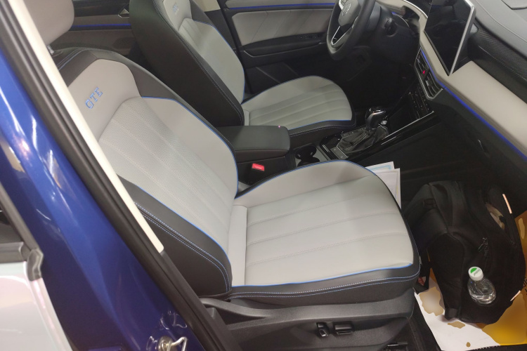 Volkswagen Tayron GTE 2023 immagine di auto #24