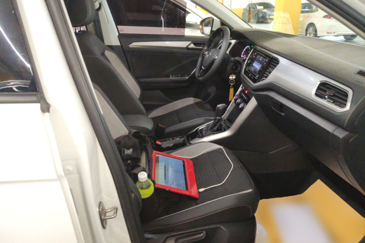 T-Roc 2020 car image #24