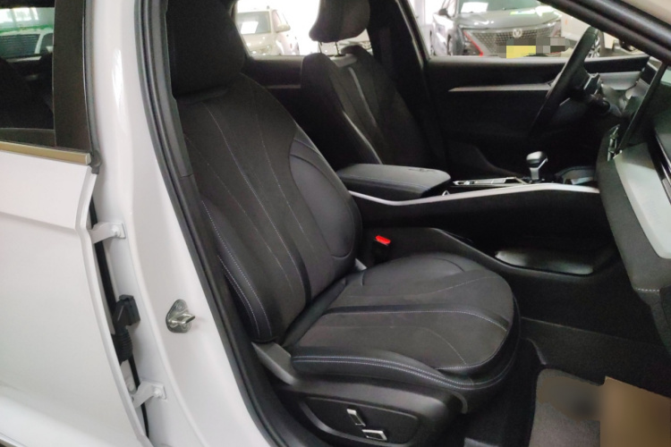 Preface 2024 immagine di auto #24