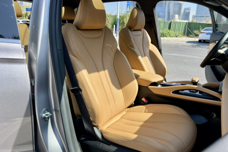 GEELY 2023 car image #24