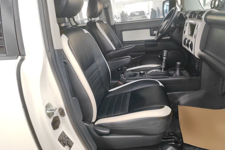 Toyota FJ Cruiser 2018 car image #24