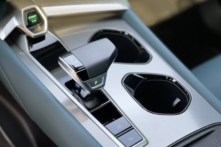 MG 7 2025 car image #24
