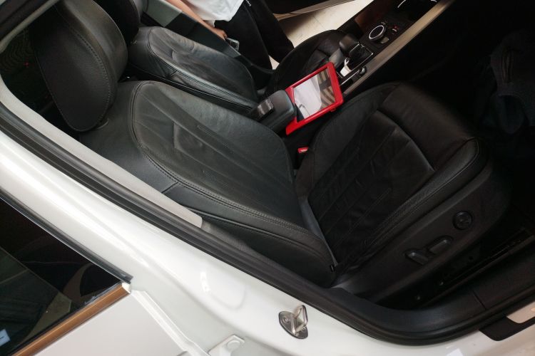 Audi A4L 2019 #24 Audi A4L 2019 car image #24