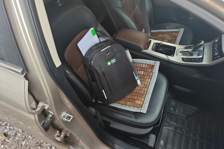 Emgrand GL 2017 car image #24