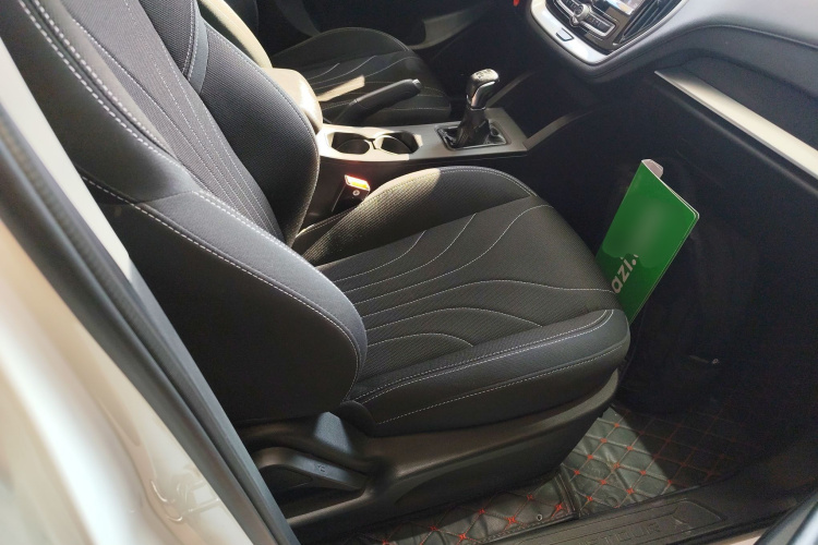 X70M 2020 car image #24