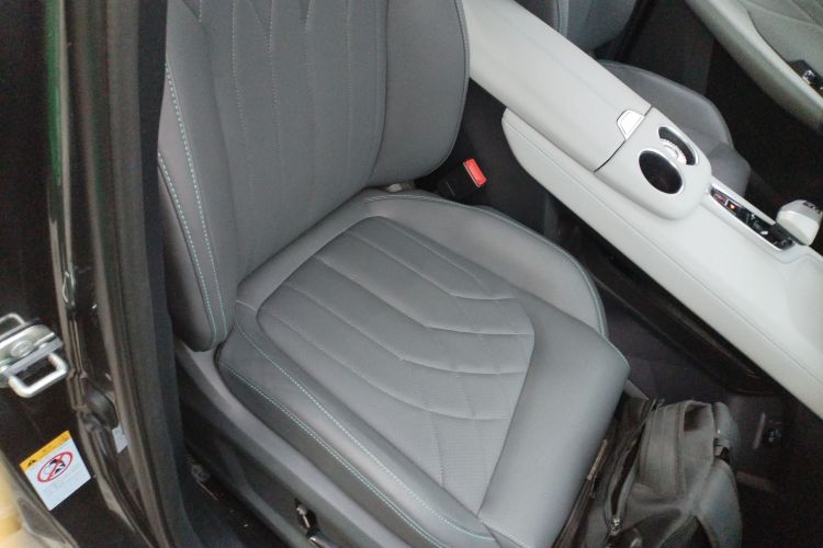 Changan UNI-Z PHEV 2024 #24 Changan UNI-Z PHEV 2024 car image #24