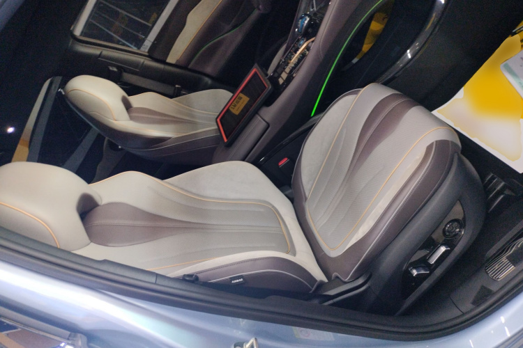 BYD Frigate 07 2023 immagine di auto #24