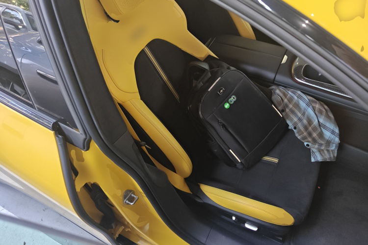 MI SU7 Ultra 2025 car image #24