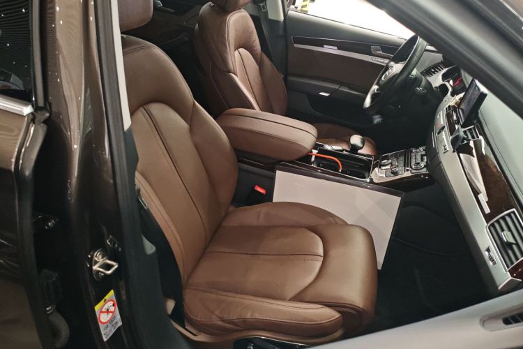 Audi A8 2016 car image #24