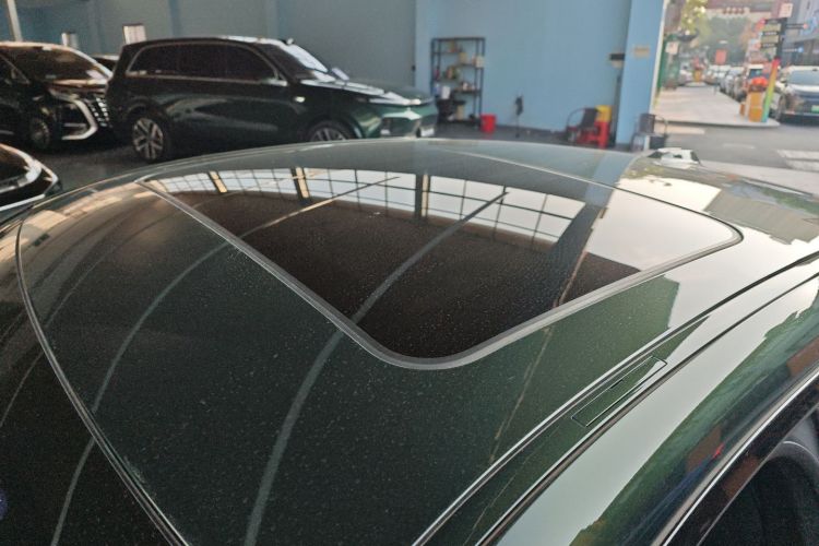 BMW i4 2023 image de voiture #24