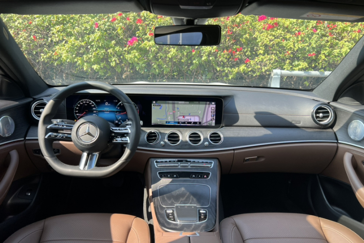 Mercedes-Benz E Class 2021 car image #24