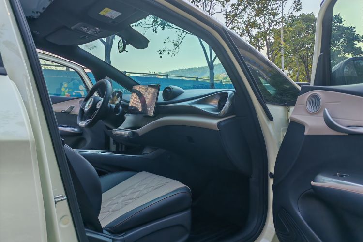 BYD Dolphin 2022 car image #24