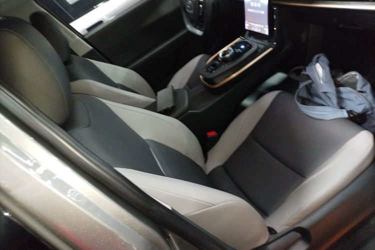 Toyota bZ3 2023 صورة سيارة #24