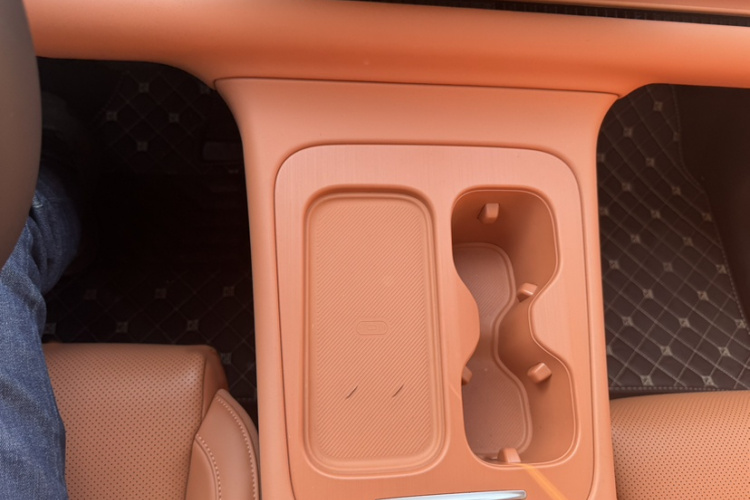 零跑汽车 零跑C10 2025 汽车图片 #24