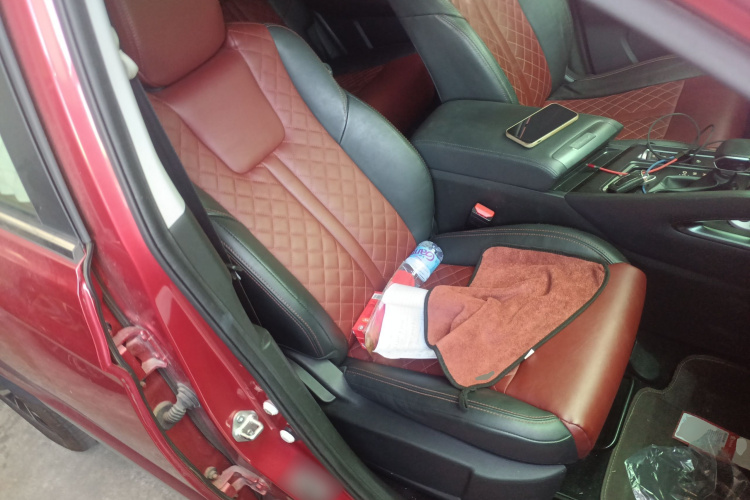 Forthing T5 L 2020 #24 Forthing T5 L 2020 car image #24