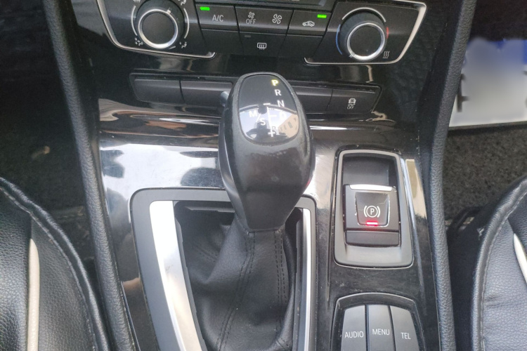 BMW 2 Series Tourer 2016 imagem de carro #24