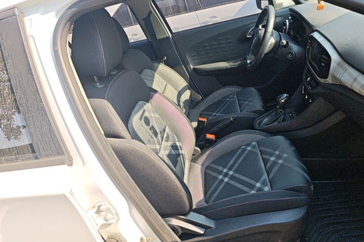 MG 3 2018 car image #24