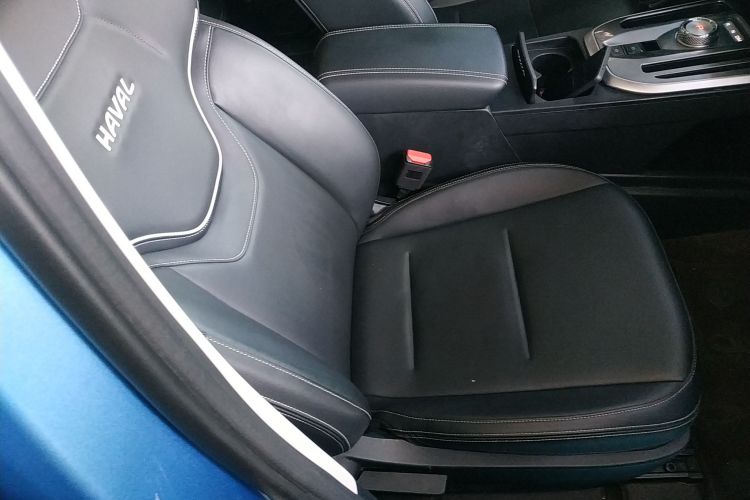 Haval Jolion 2021 #24 Haval Jolion 2021 car image #24