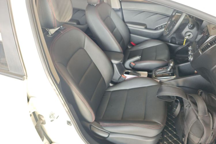 Kia K3 2017 car image #24