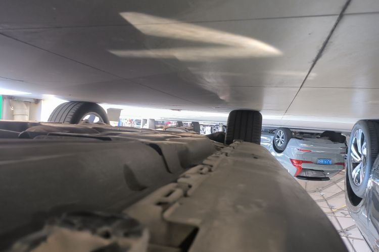 Mercedes-Benz 2018 car image #24