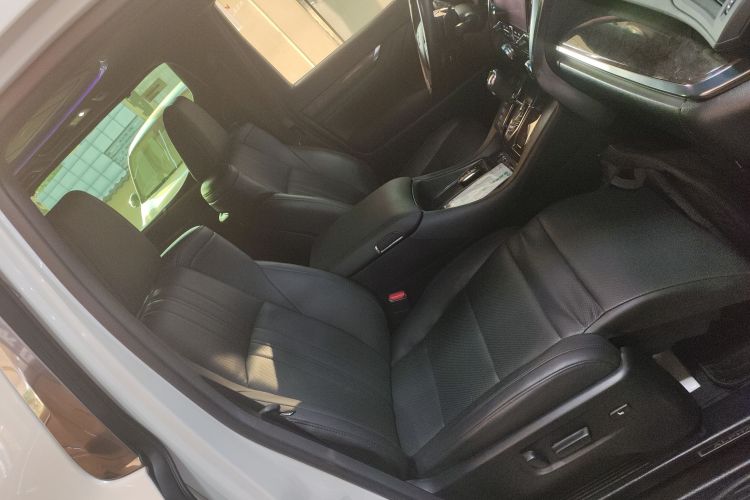 Toyota Alphard 2022 car image #24