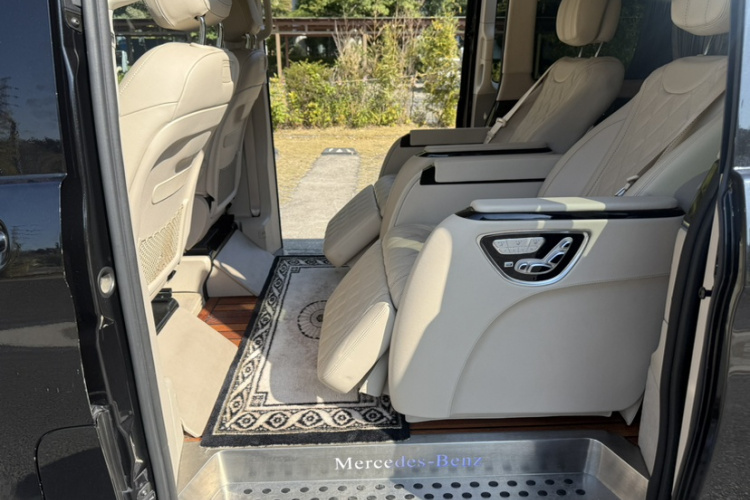 Mercedes-Benz V Class 2018 #24 Mercedes-Benz V Class 2018 car image #24