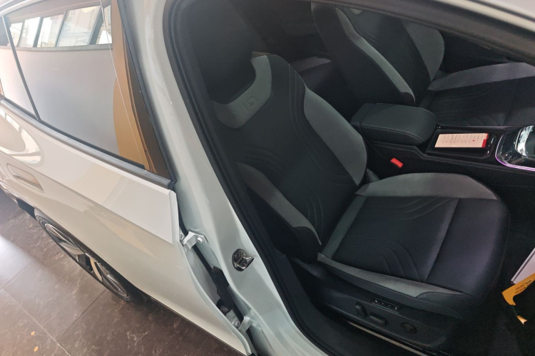 Volkswagen ID.4 Crozz 2025 car image #24