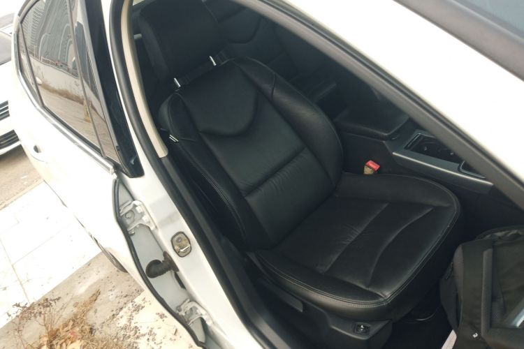 Citroen C4L 2017 car image #24