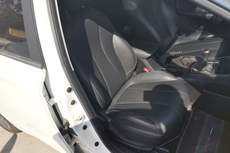 Roewe i5 2019 #24 Roewe i5 2019 car image #24